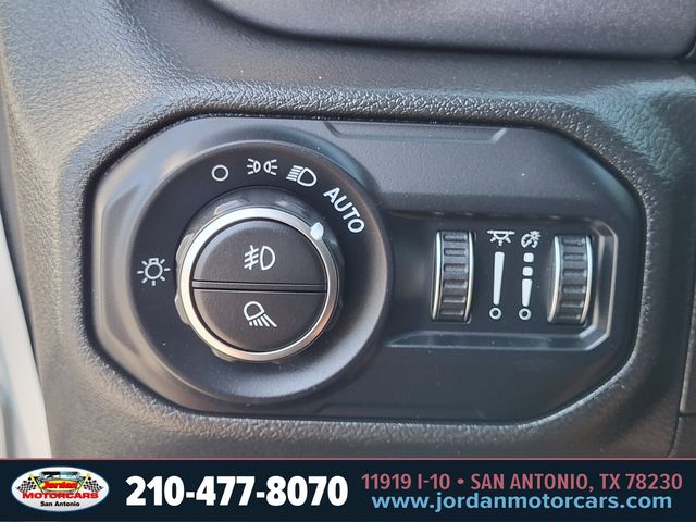 Used Car 2022 Jeep Gladiator  Mojave For Sale Under $40,000 In San Antonio, Texas