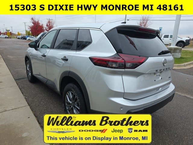 2024 Nissan Rogue S - Brilliant Silver Metallic exterior view 8