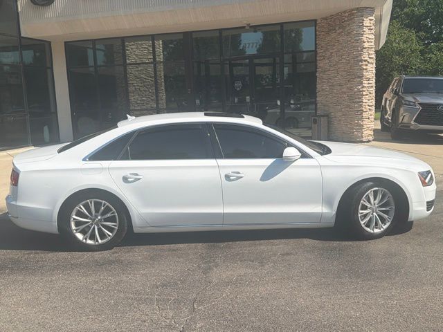 Used 2011 White Audi L 4.2 image 8