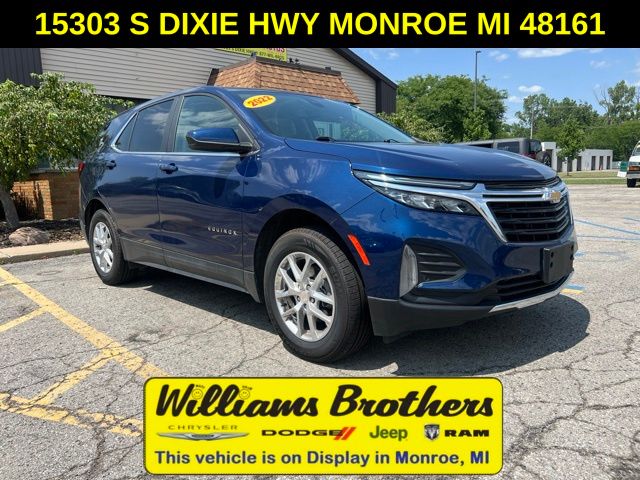 2022 Chevrolet Equinox LT - Blue exterior view 1