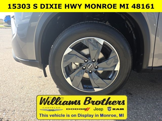 2024 Nissan Rogue SV - Gun Metallic exterior view 11