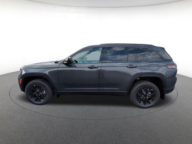 new 2026 Jeep Grand Cherokee car, priced at $41,780