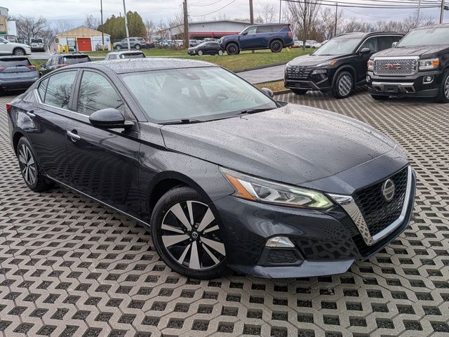 Storm Blue Metallic 2022 Nissan Altima 2.5 SV FWD Sedan Front-Wheel Drive Continuously Variable Transmission