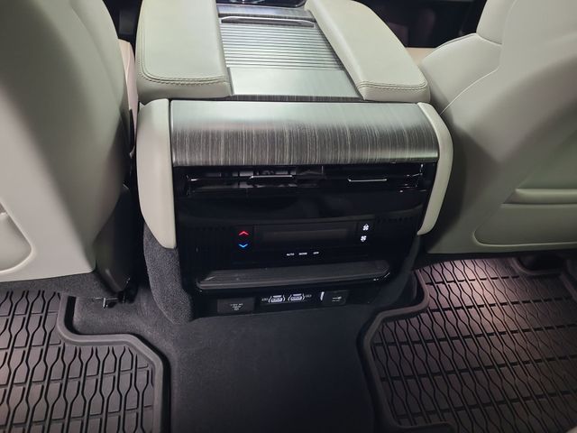 2023 – Jeep – Wagoneer L