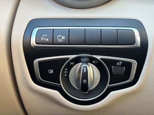 2018 Mercedes-Benz GLC GLC300 - Photo 34