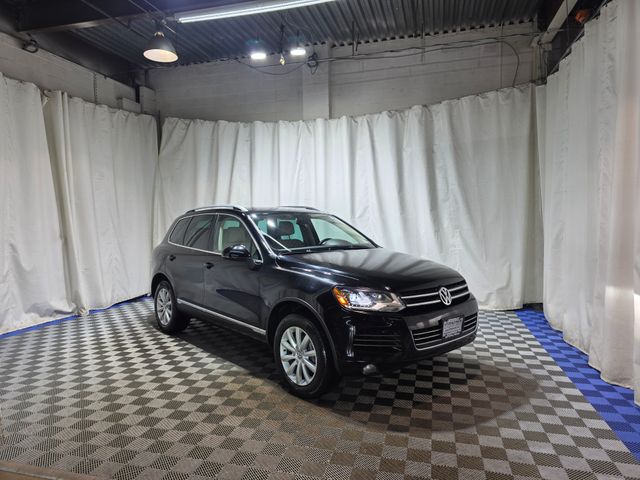 Black Uni 2011 Volkswagen Touareg SUV / Crossover 8-Speed Automatic