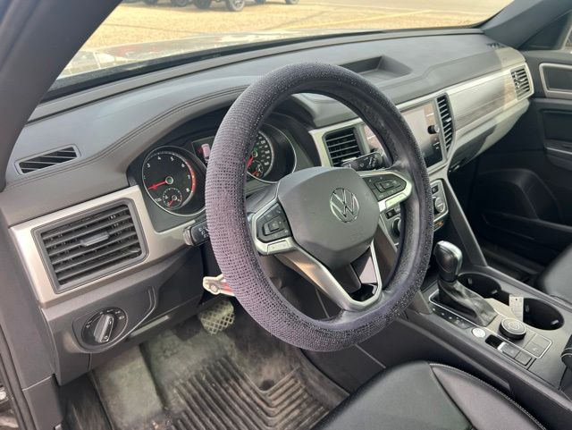 2020 Deep Black Volkswagen Atlas Cross Sport 2.0T SE w/Technology AWD SUV