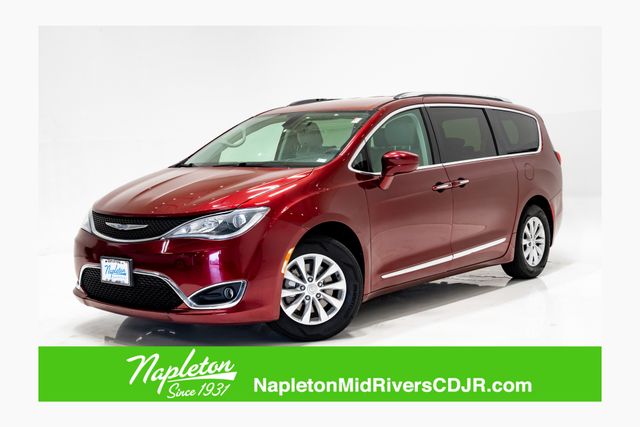 Velvet Red Pearlcoat 2018 Chrysler Pacifica Minivan Front-Wheel Drive 9-Speed Automatic