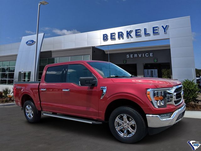 Rapid Red Metallic Tinted Clearcoat 2022 Ford F-150 Pickup Truck Four-Wheel Drive Automatic