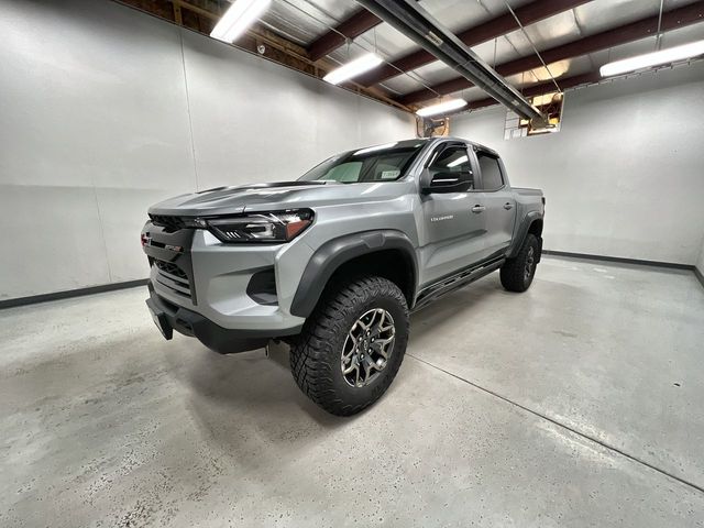 Sterling Gray Metallic 2025 Chevrolet Colorado ZR2 Crew Cab 4WD Pickup Truck Four-Wheel Drive 8-Speed Automatic