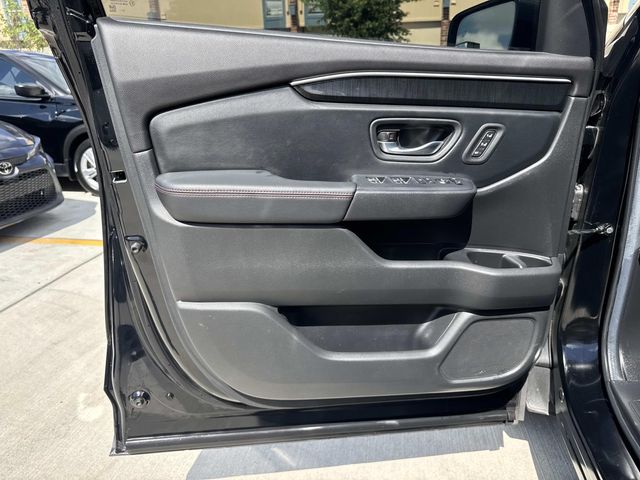 Used 2025  Honda Black Edition image 19