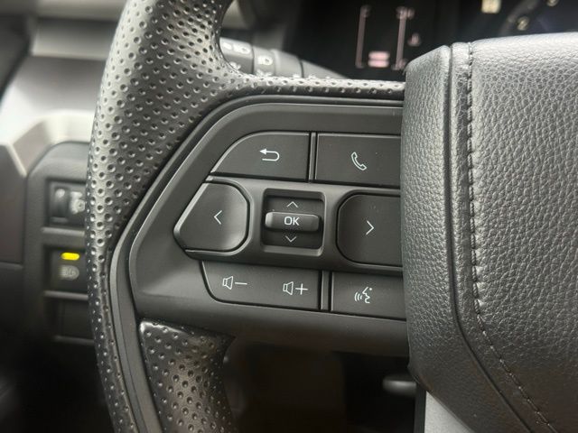 2026 Toyota Tacoma SR5 - Photo 12