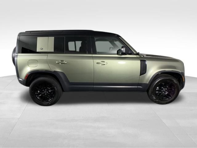 2021 Land Rover Defender 110 S 8