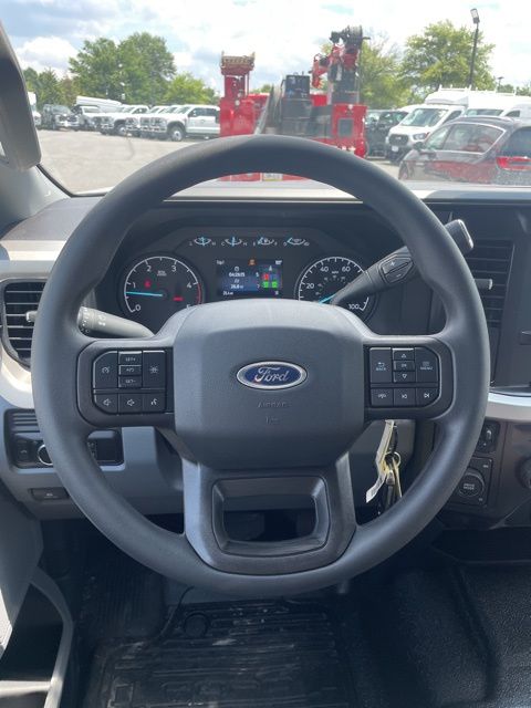 2025 Ford F-550 Super Duty 