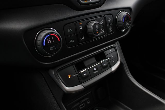 Used 2023 Red GMC AT4 image 18