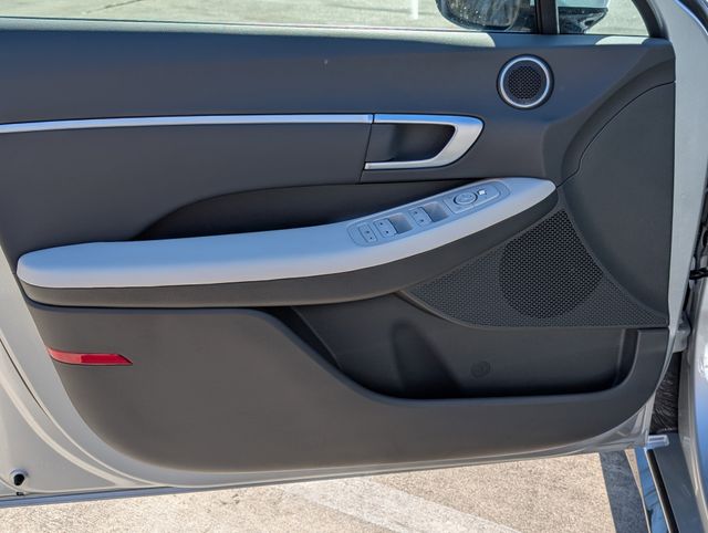 New 2026 Silver Hyundai SEL Sport image 10