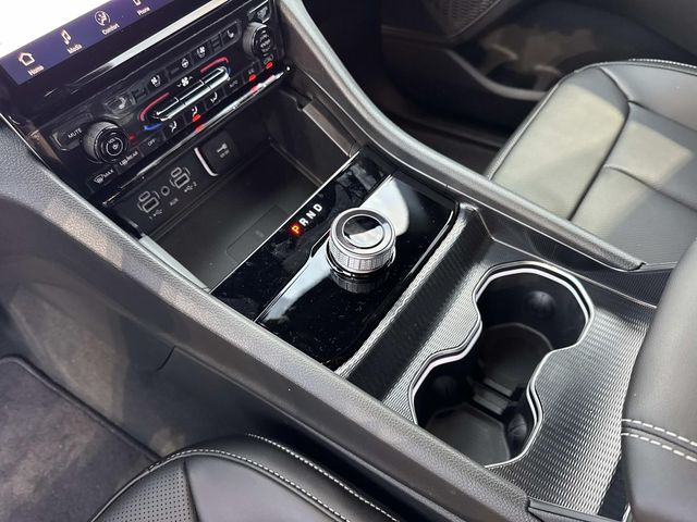 New 2025 White Jeep Limited image 17