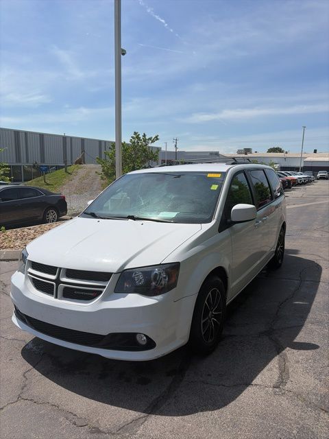 White Knuckle Clearcoat 2019 Dodge Grand Caravan GT FWD Minivan Front-Wheel Drive 6-Speed Automatic