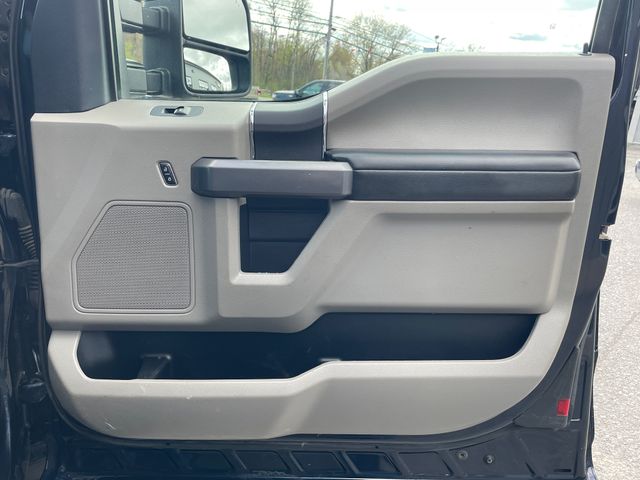 2022 Ford F-250SD XLT - Blue Metallic exterior view 15