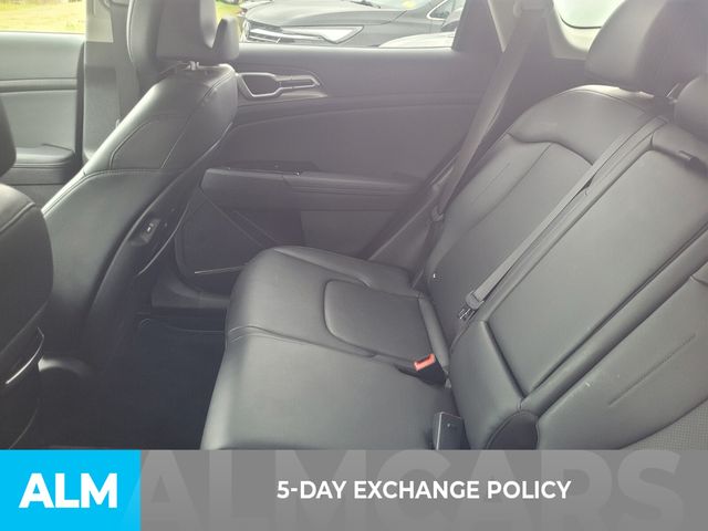 2025 Kia Sportage EX photo 3