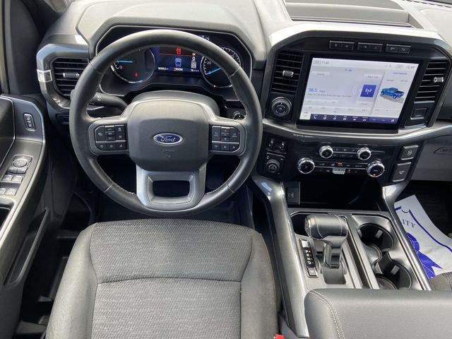 Used 2023 White Ford XLT image 9