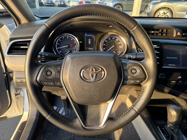 2018 Toyota Camry SE 14