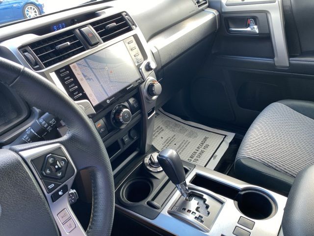 2020 Toyota 4Runner SR5 photo