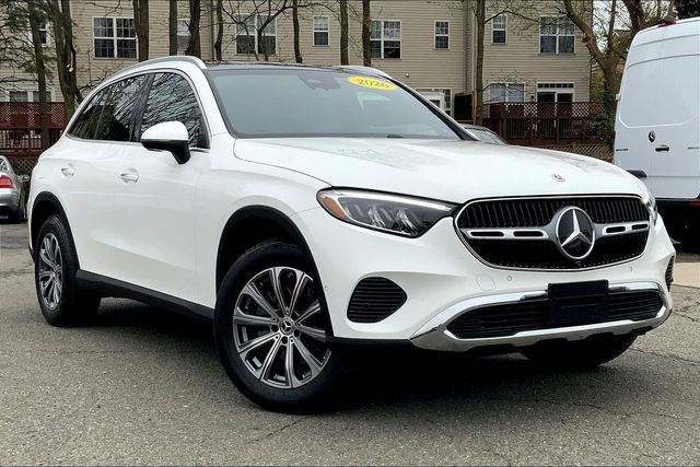 White 2026 Mercedes-Benz GLC 300 4MATIC SUV / Crossover All-Wheel Drive 9-Speed Automatic