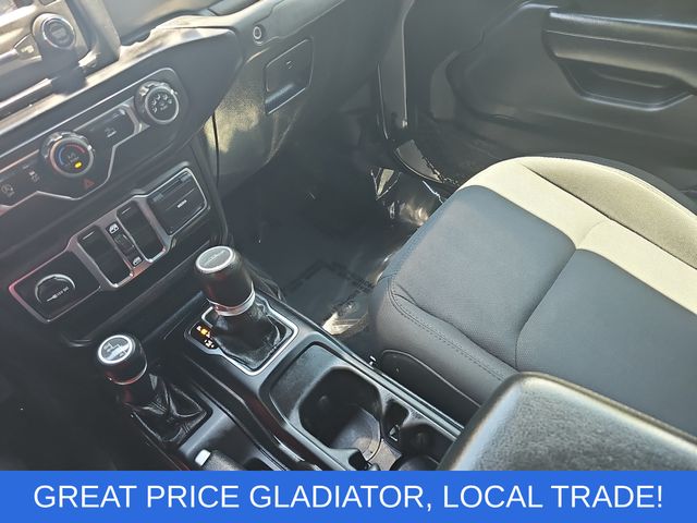 Used 2020 Silver Jeep Sport image 24