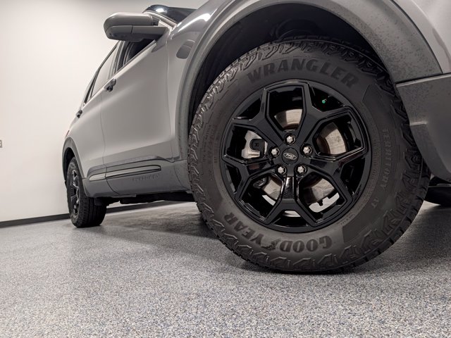 Used 2023 Gray Ford Timberline image 2