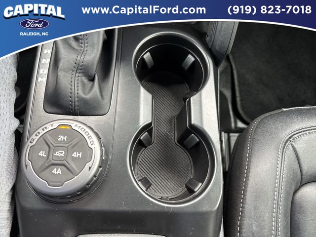 Used 2025 Blue Ford Badlands image 30