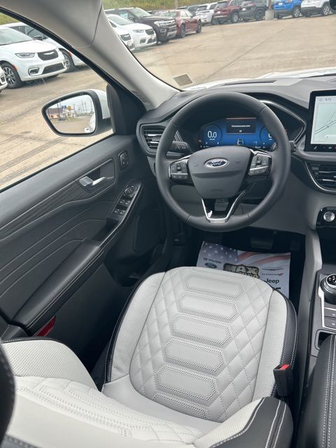 2024 Ford Escape Platinum 37