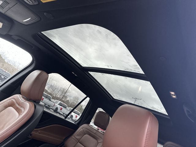 Certified Used 2024 Blue Lincoln Reserve image 18