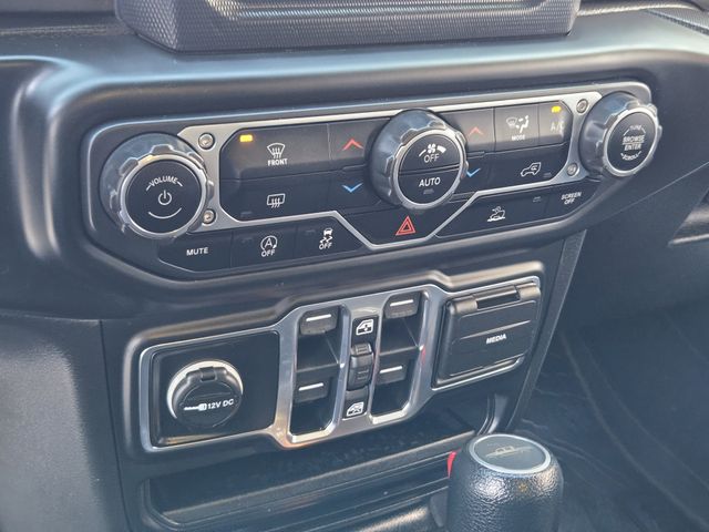 2020 Bright White Clearcoat Jeep Gladiator Sport 4X4 Truck