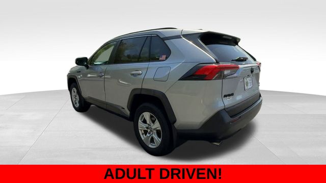 2020 Toyota RAV4 Hybrid LE photo