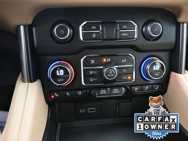 2024 Chevrolet Suburban Premier photo