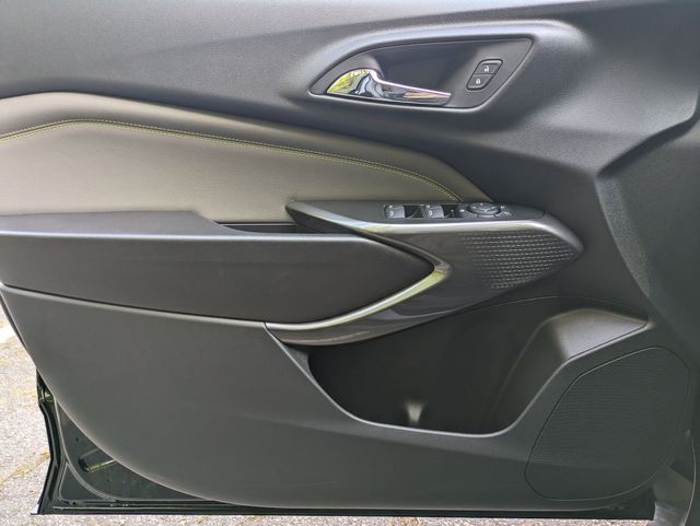 2025 Chevrolet Trax ACTIV photo