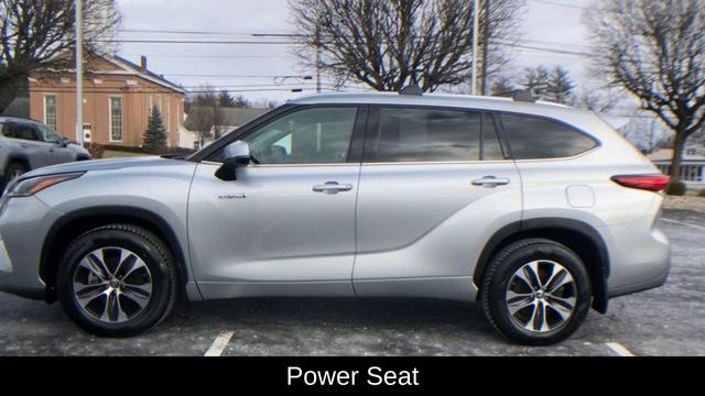 2021 Toyota Highlander Hybrid XLE 5