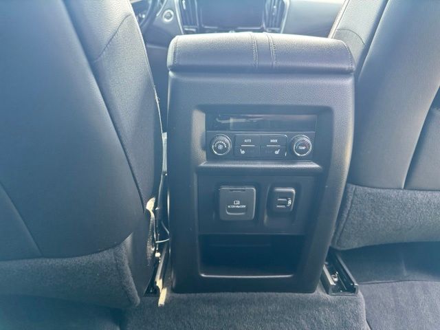 Used 2022 Black Chevrolet High Country image 16