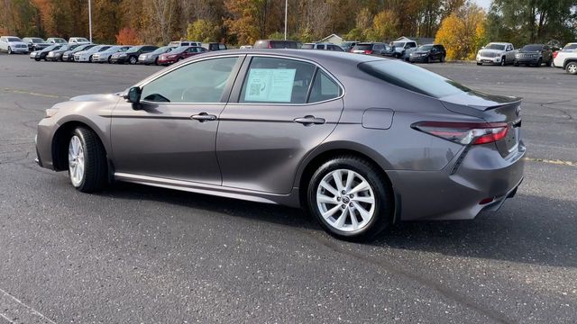 2022 Toyota Camry SE 6