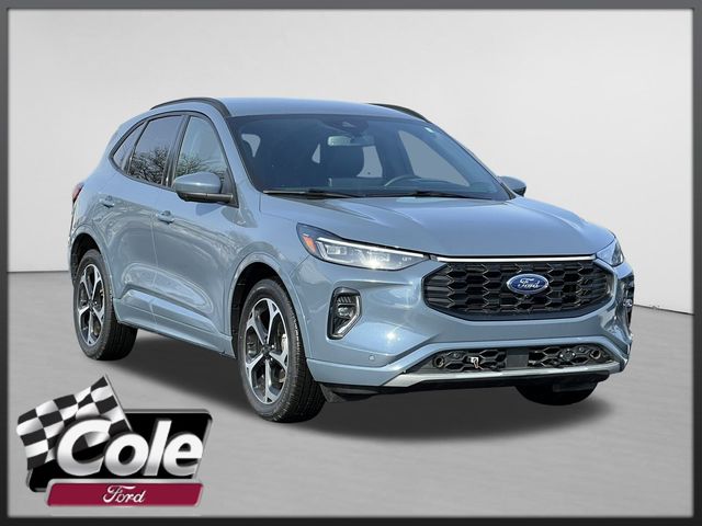 2023 Ford Escape Hybrid ST-Line Elite AWD