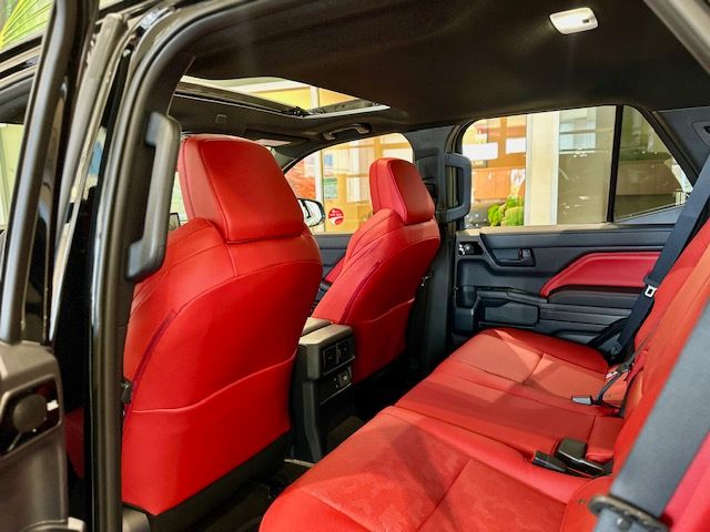 2026 Toyota 4Runner i-FORCE MAX Hybrid TRD Pro - 7