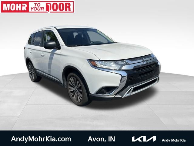 White 2020 Mitsubishi Outlander SUV / Crossover Front-Wheel Drive Continuously Variable Transmission