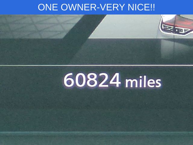 Used 2023 White Nissan Platinum image 23