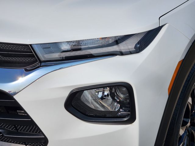 2023 Chevrolet TrailBlazer LT White at AutoSavvy Houston Southwest