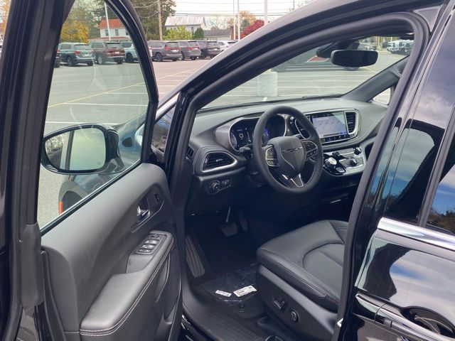 new 2026 Chrysler Pacifica car, priced at $39,873