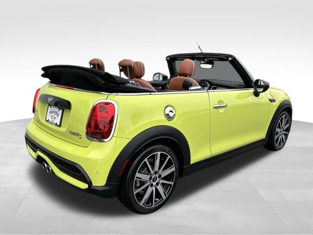 2024 MINI Cooper S Signature 9