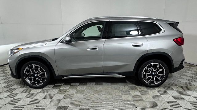 New 2026 Silver BMW xDrive28i image 4