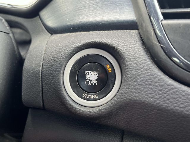 2015 Chrysler 200 #29