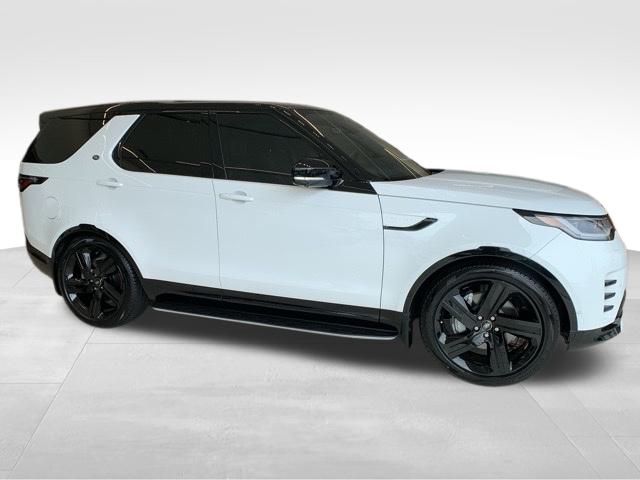 2024 Land Rover Discovery Dynamic SE 4